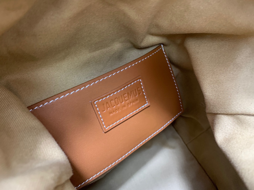 Jacquemus Brown Leather Le Seau Carre Bucket Ba