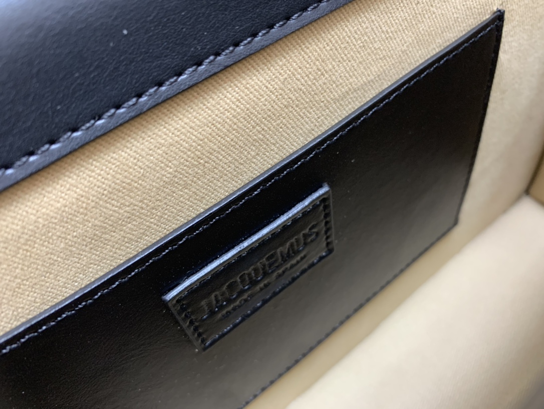 Jacquemus Le Bambino Long Shoulder Bag |black
