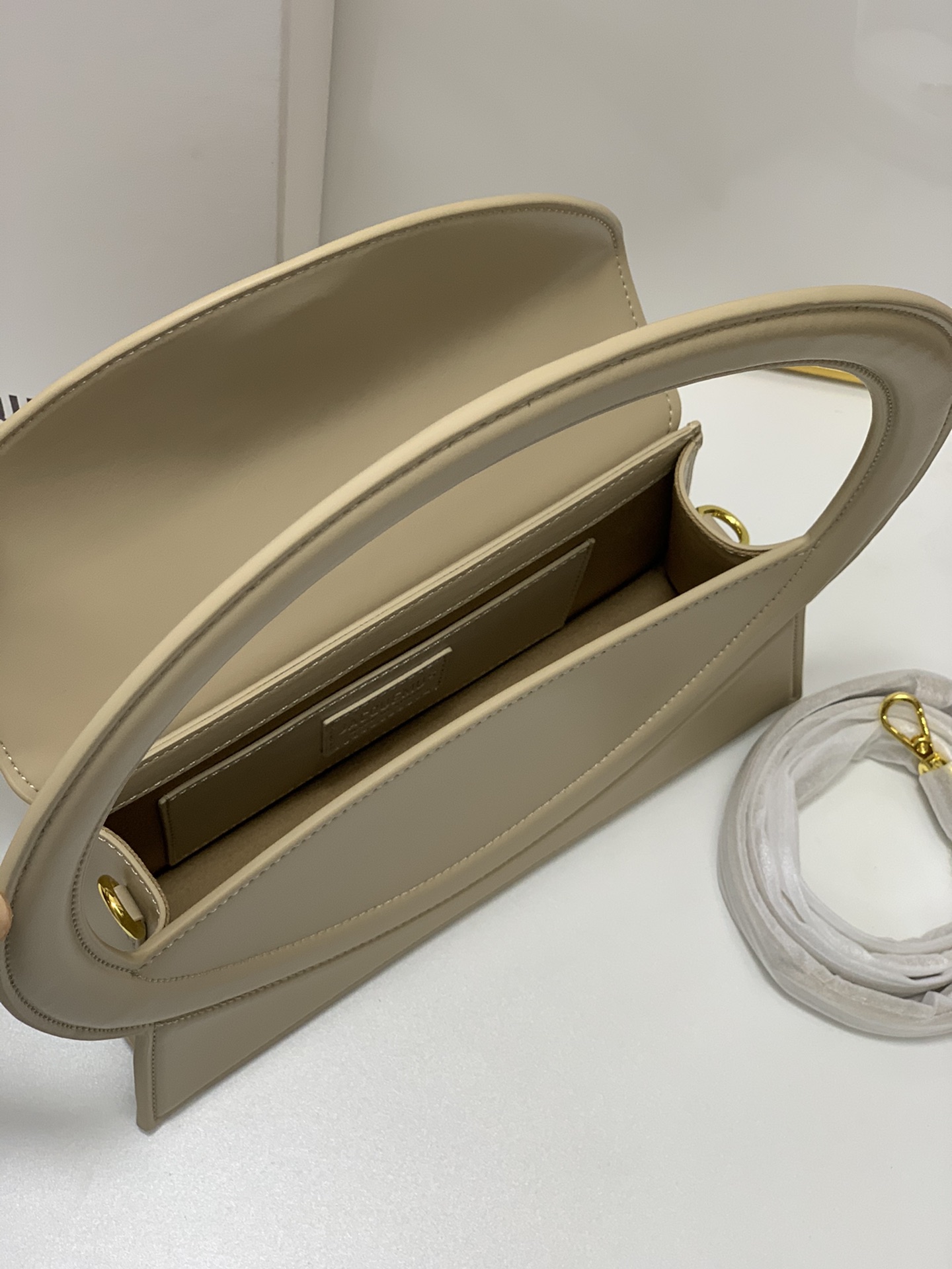 Jacquemus grayLe Raphia 'Le Sac Rond' Ba