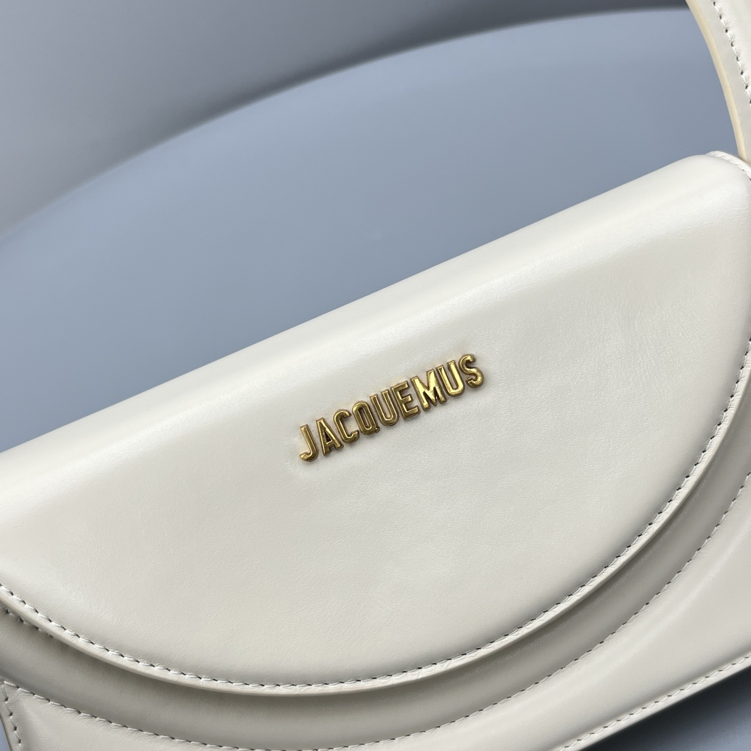 JACQUEMUS Smooth Calfskin Le Sac Rond White