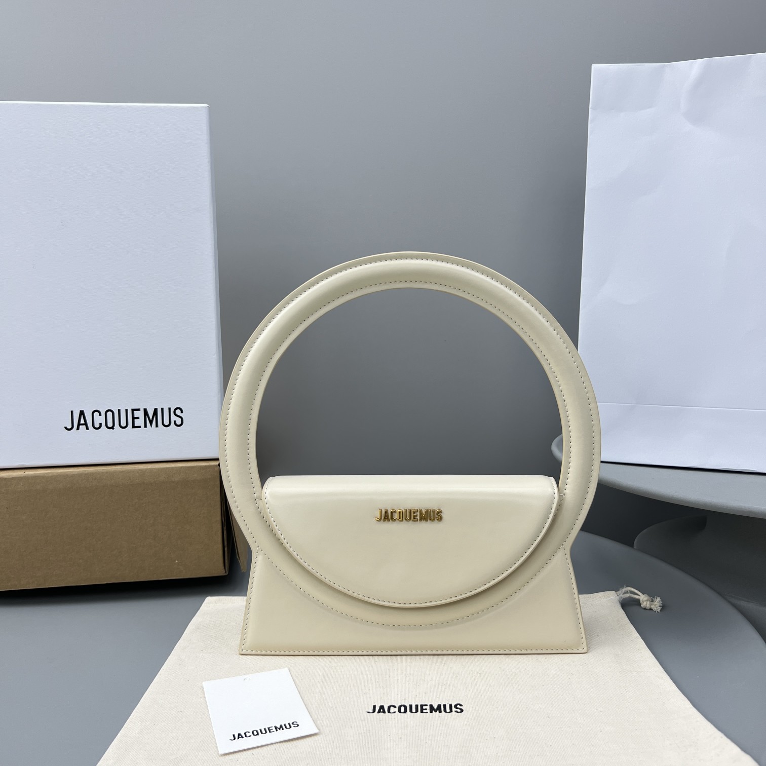 JACQUEMUS Smooth Calfskin Le Sac Rond White