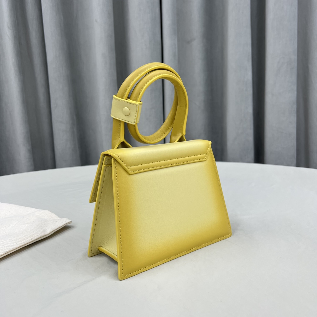 Jacquemus Le Chiquito Noeud Yellow in Leather with Gold-