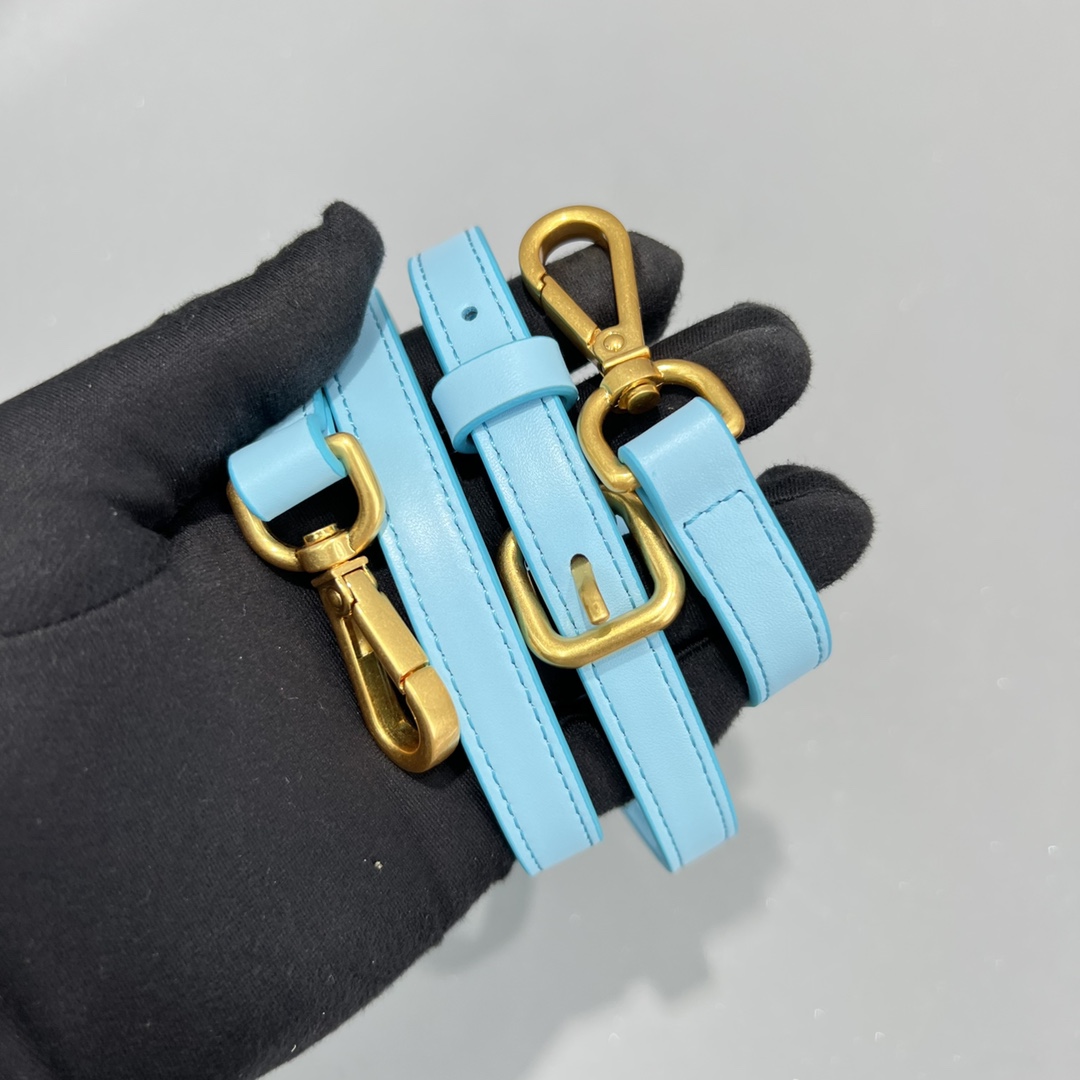 Jacquemus Le Grand Bambino Bag in Blue Leather
