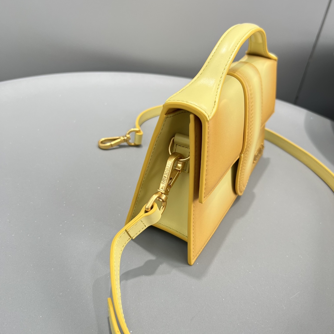 JACQUEMUS Smooth Calfskin Le Bambino Dark light Yellow