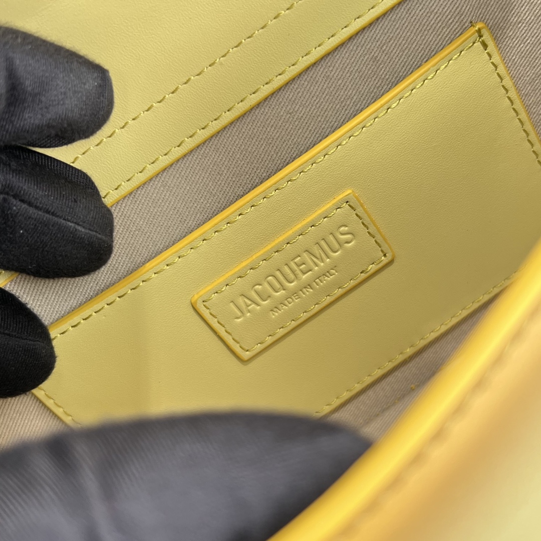 JACQUEMUS Smooth Calfskin Le Bambino Dark light Yellow