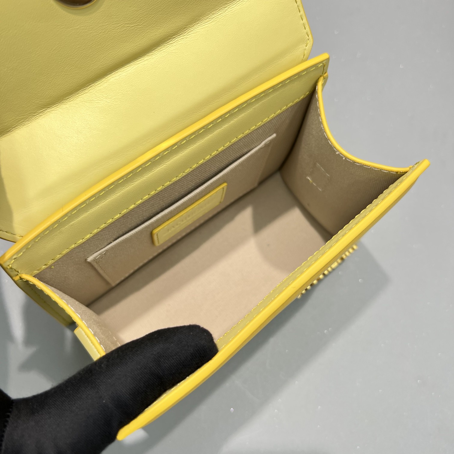 bag Jacquemus Le Chiquito Noeud 'Yellow' 213BA005-
