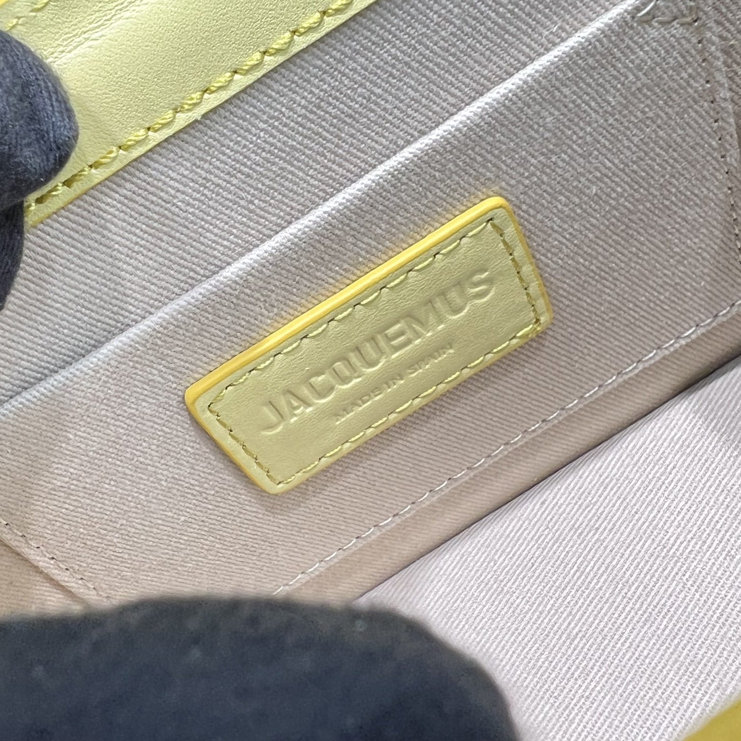 bag Jacquemus Le Chiquito Noeud 'Yellow' 213BA005-