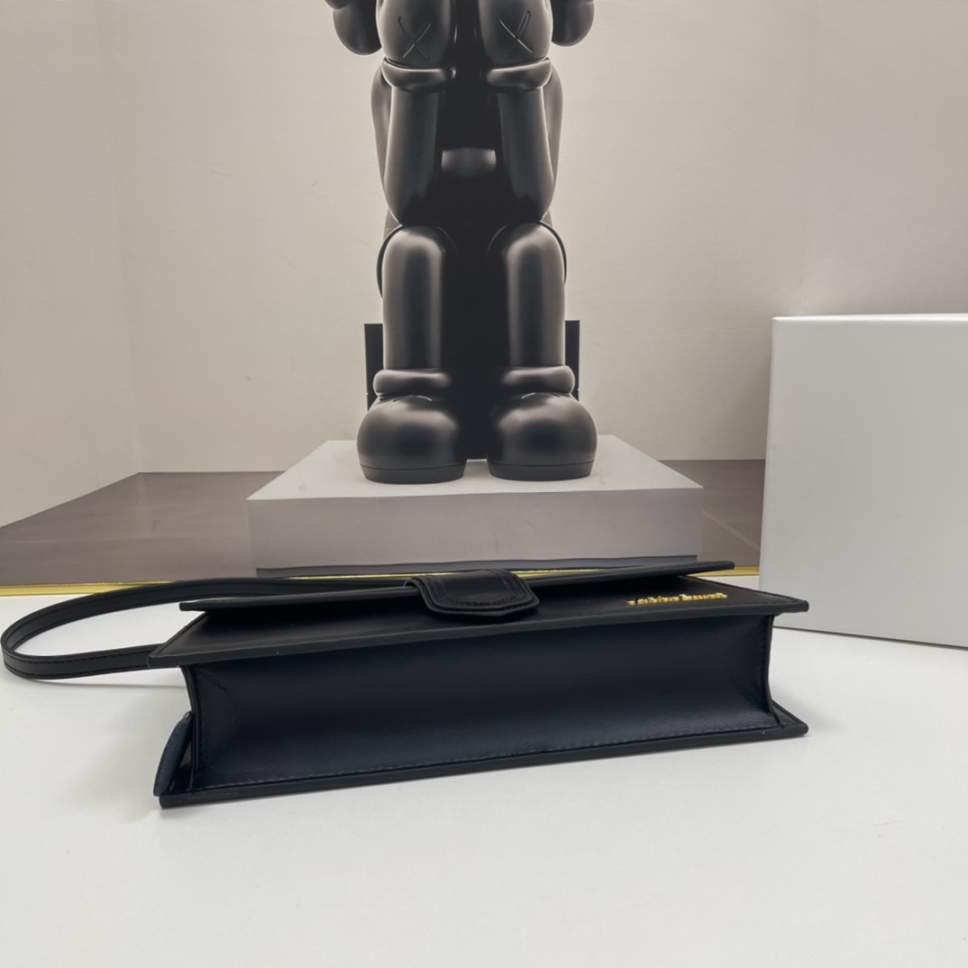 bag Jacquemus Le Grand Bambino Black Bag