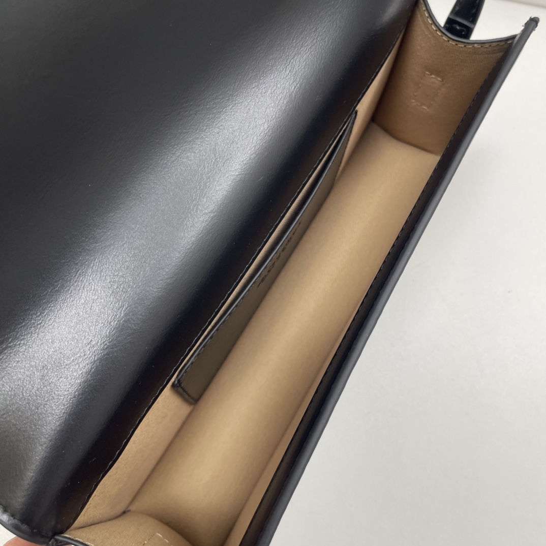 bag Jacquemus Le Grand Bambino Black Bag