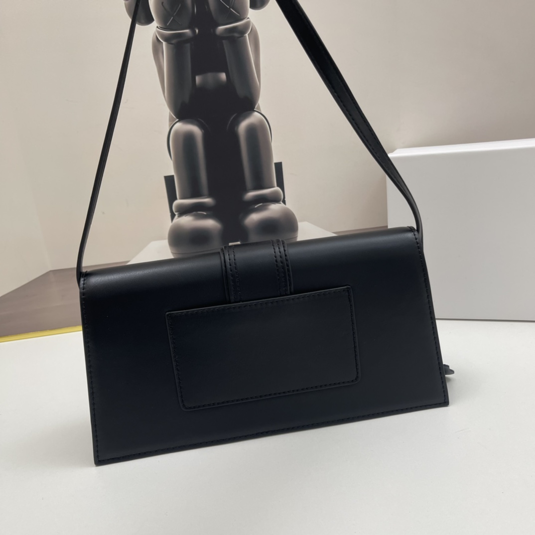 bag Jacquemus Le Grand Bambino Black Bag