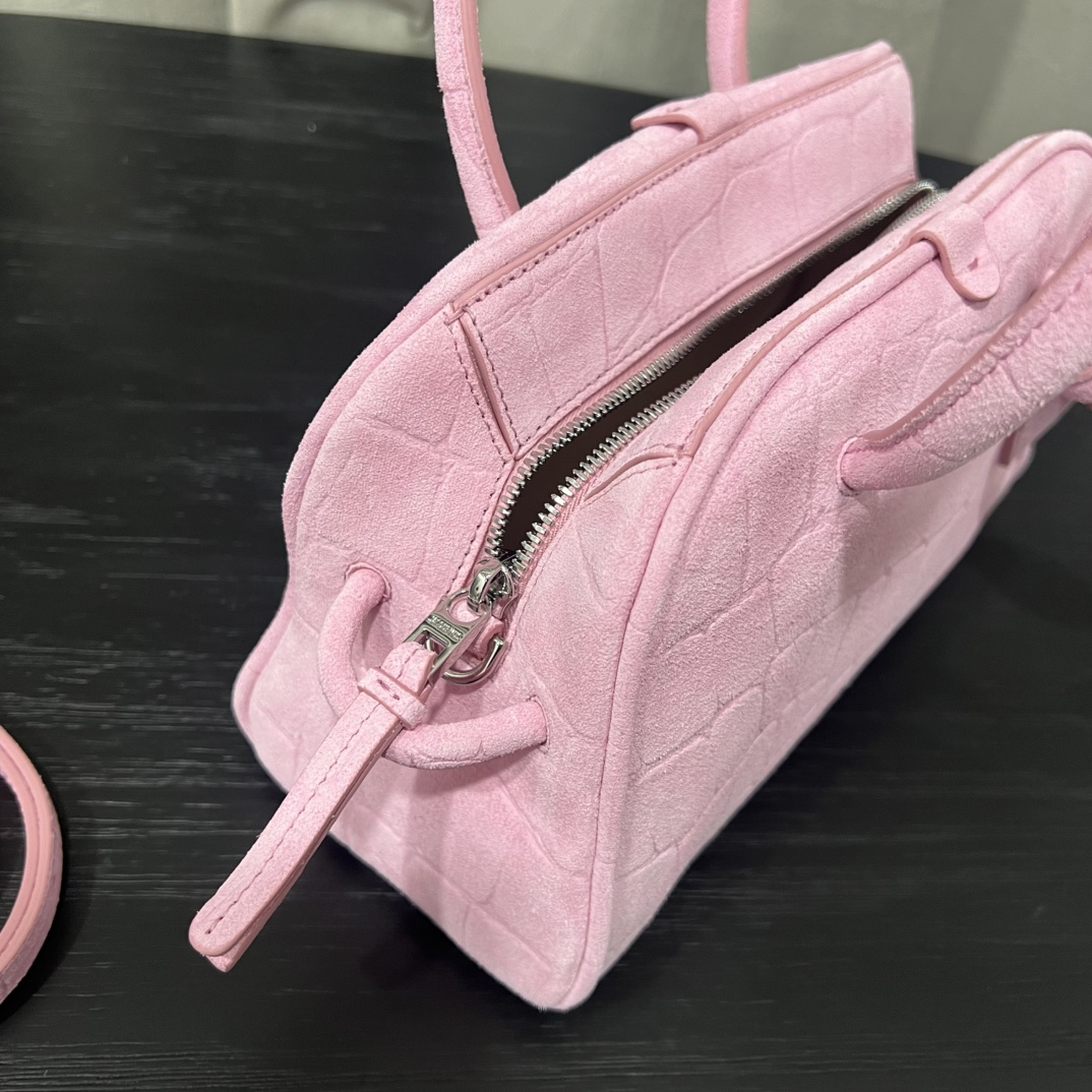 bag Jacquemus The Small Turismo 'Pink' 251BA416-3243-