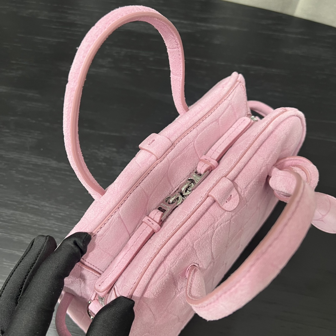 bag Jacquemus The Small Turismo 'Pink' 251BA416-3243-