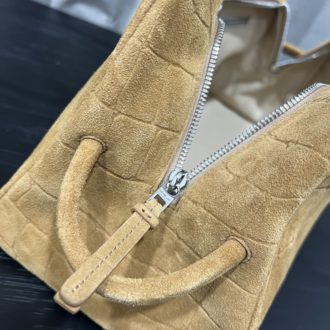 Le Turismo Medium suede shoulder bag in brown