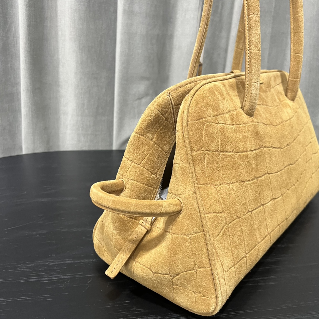 Le Turismo Medium suede shoulder bag in brown