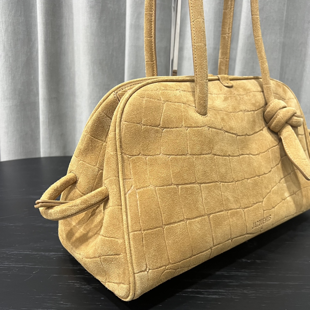 Le Turismo Medium suede shoulder bag in brown