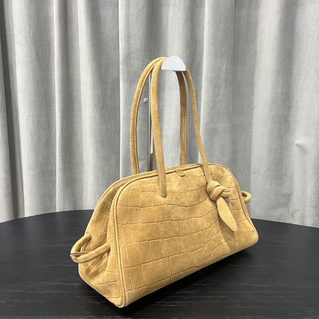 Le Turismo Medium suede shoulder bag in brown