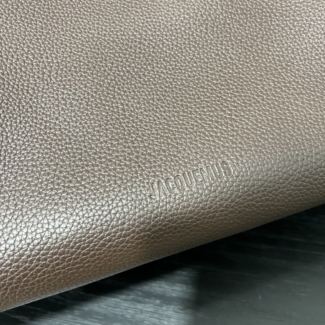 Jacquemus Le Grand Turismo Duffle Bag | Brown |