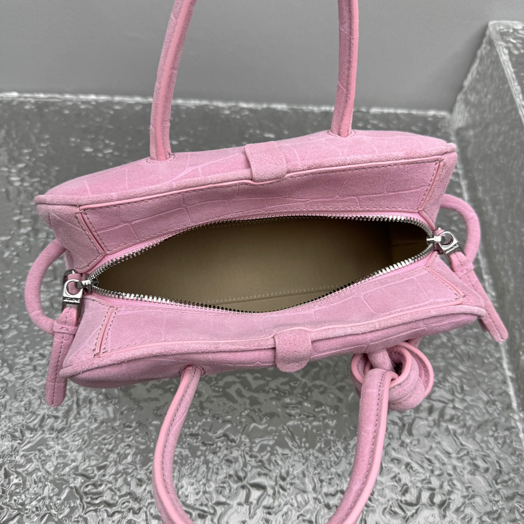 Jacquemus Handbag Le Petit Turismo in Pink