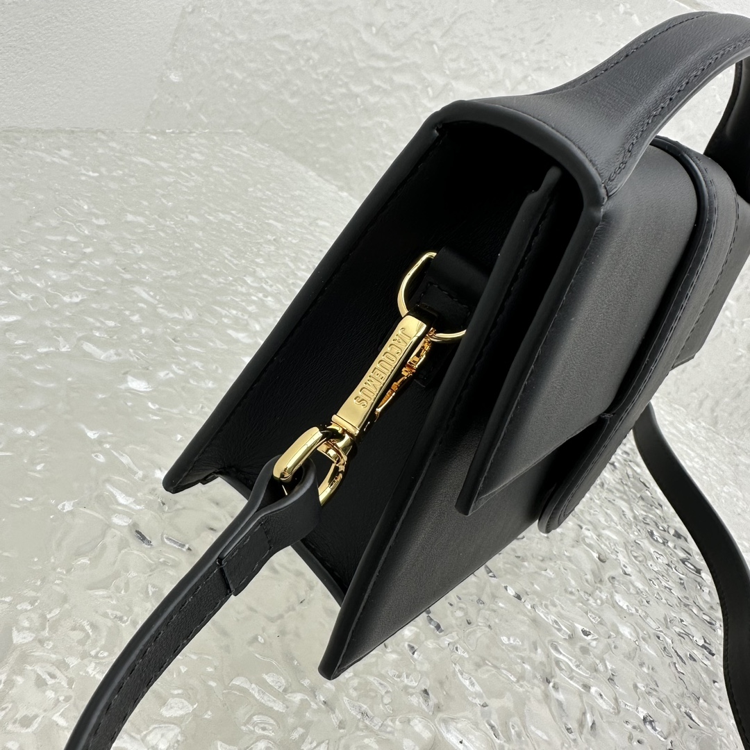 Jacquemus Le Bambino bag for Women - Black in