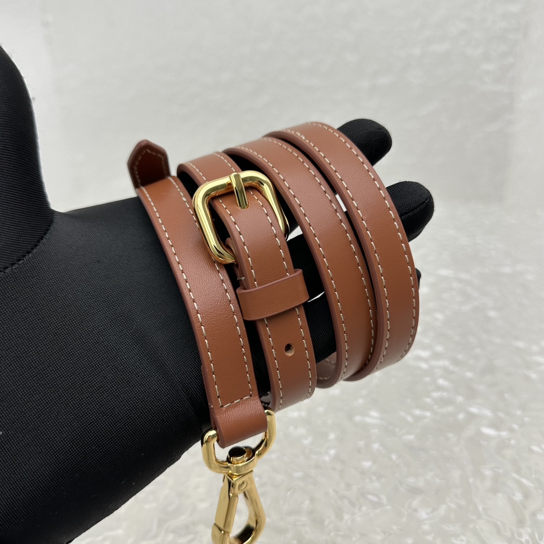 Jacquemus Le Bambino Mini Leather Bag In Brown |