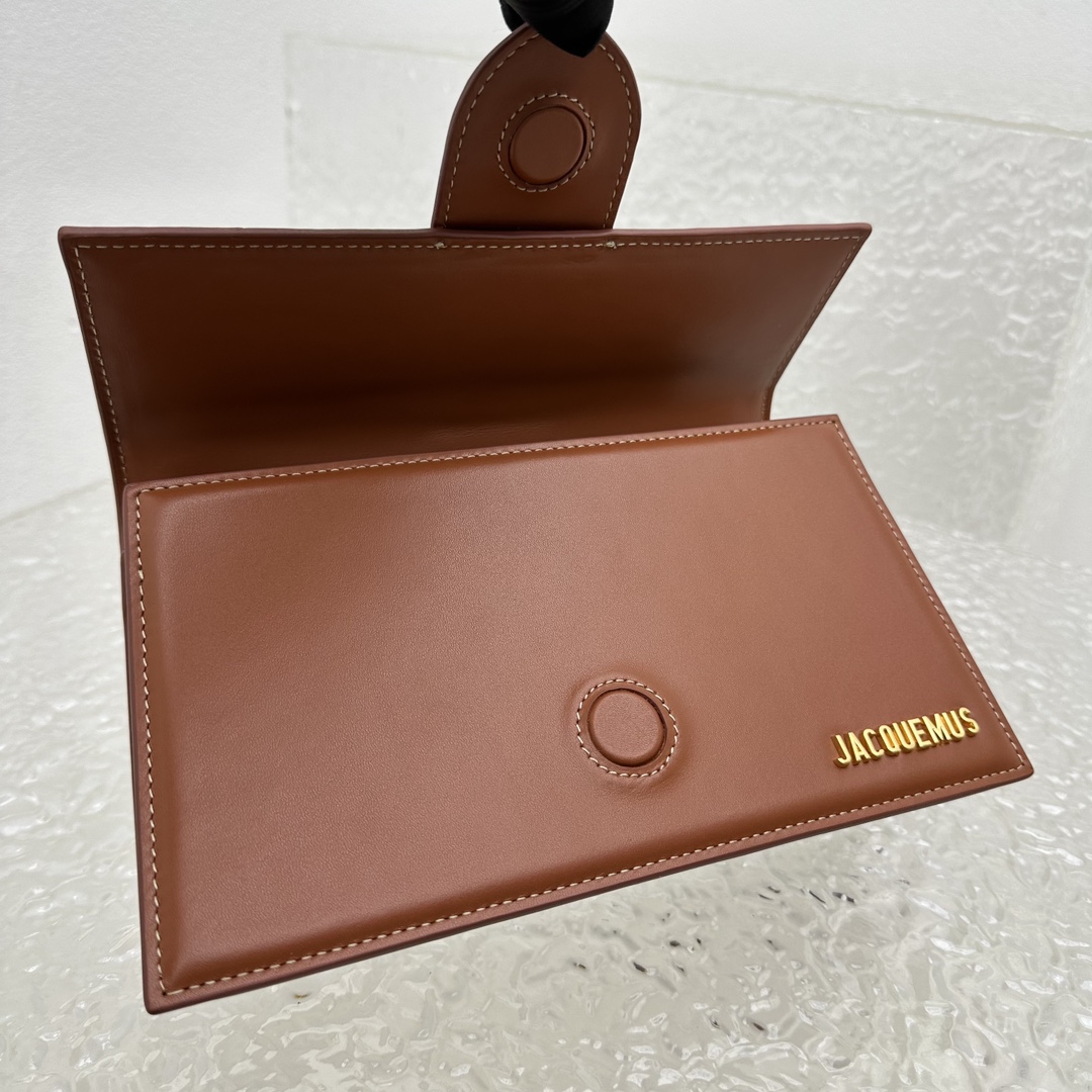 Jacquemus Le Bambino Mini Leather Bag In Brown |