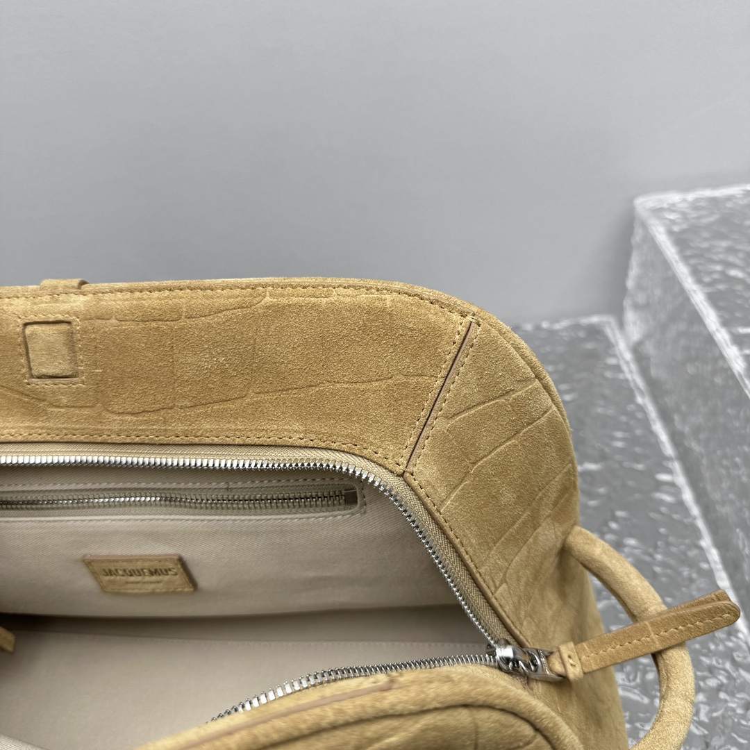 Jacquemus The Turismo 'Camel' Women's Bag 251BA417-3243-830