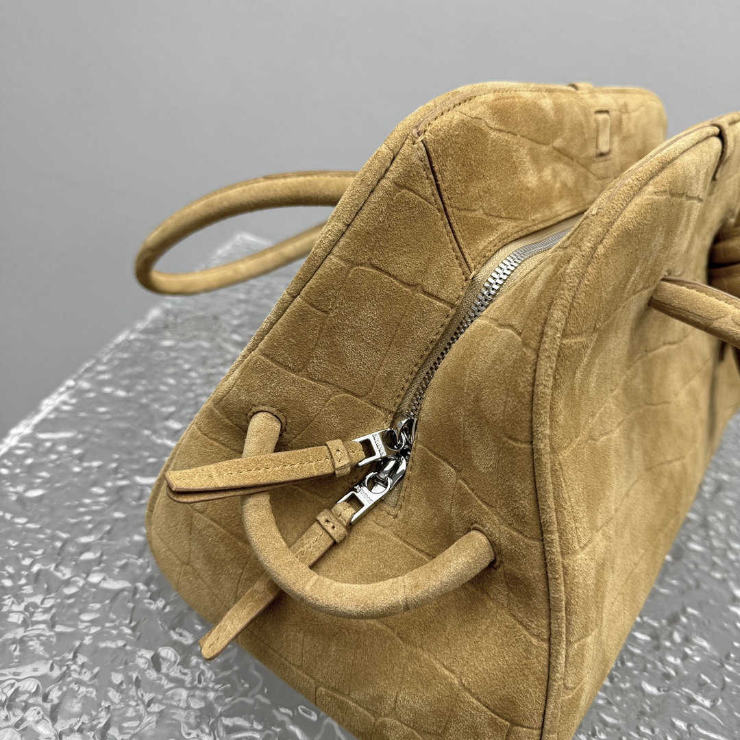 Jacquemus The Turismo 'Camel' Women's Bag 251BA417-3243-830