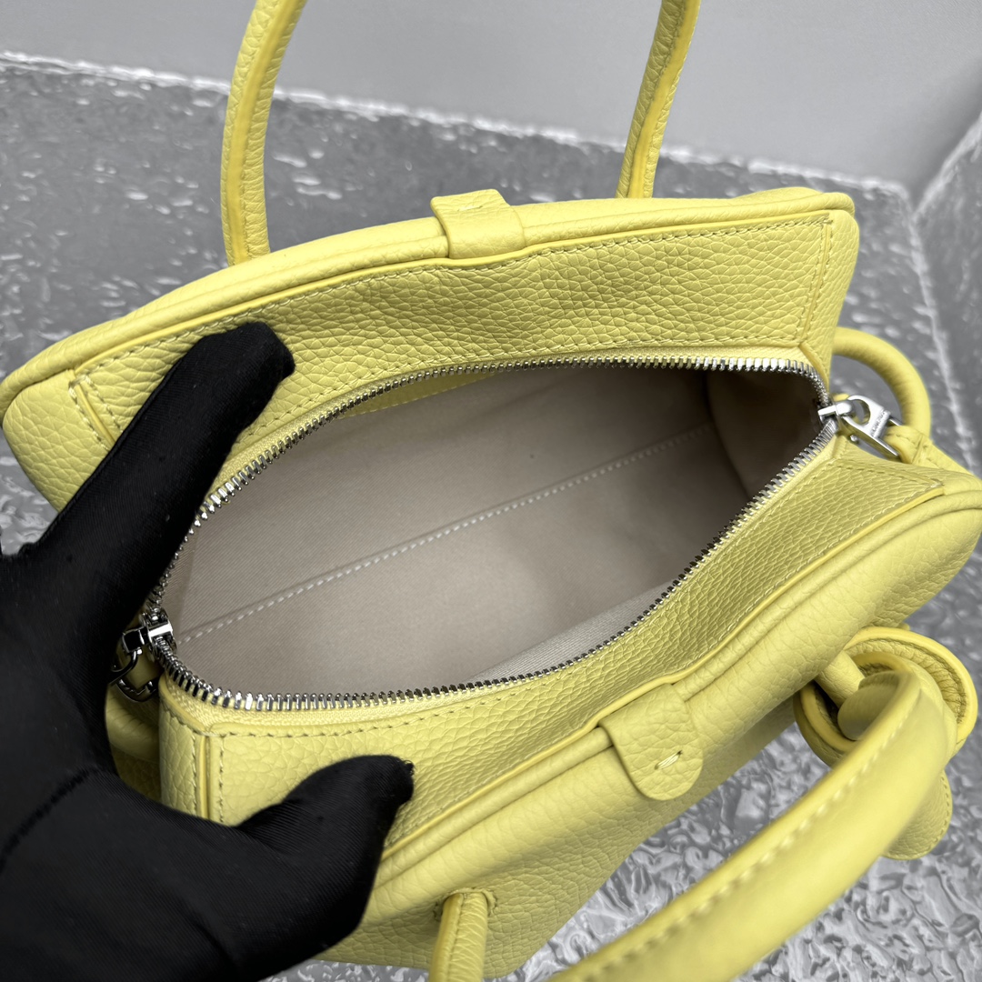 Jacquemus The Small Turismo Tote Bag | Yellow |