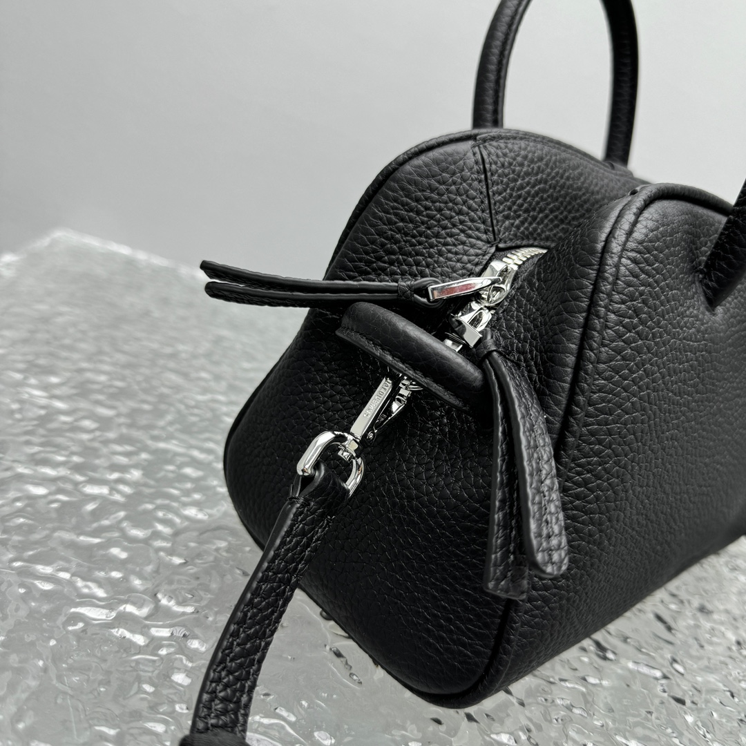 Jacquemus The Small Turismo 'Black' Women's Bag 251BA416-3216