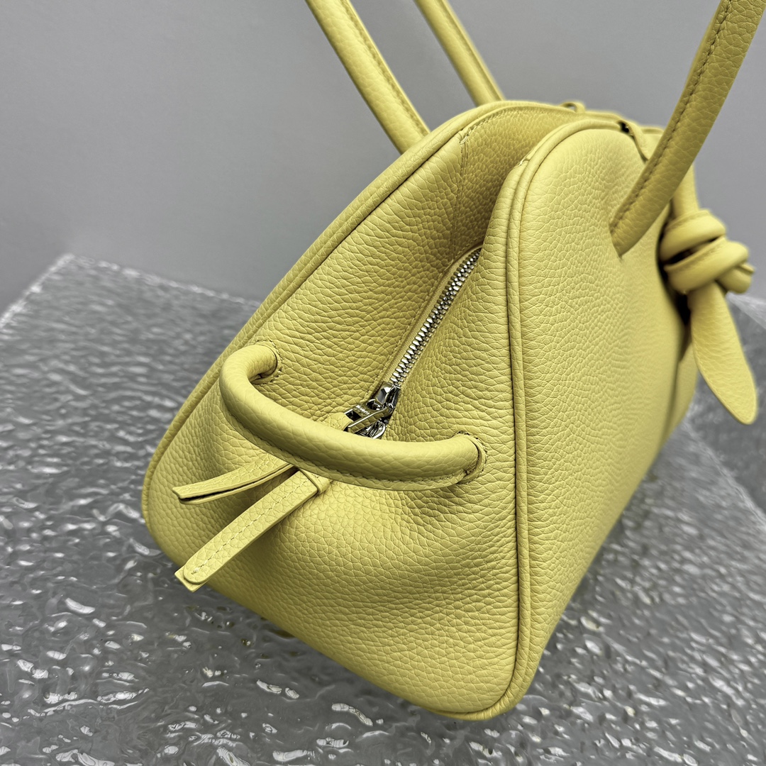 Jacquemus Le Turismo Shoulder Bag | Yellow |