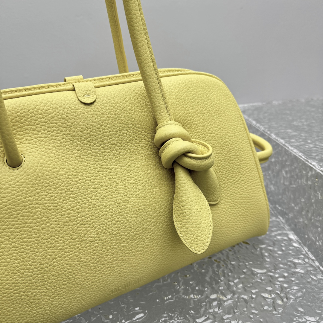 Jacquemus Le Turismo Shoulder Bag | Yellow |