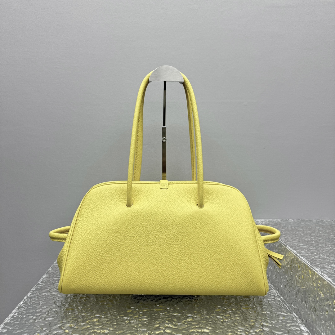 Jacquemus Le Turismo Shoulder Bag | Yellow |