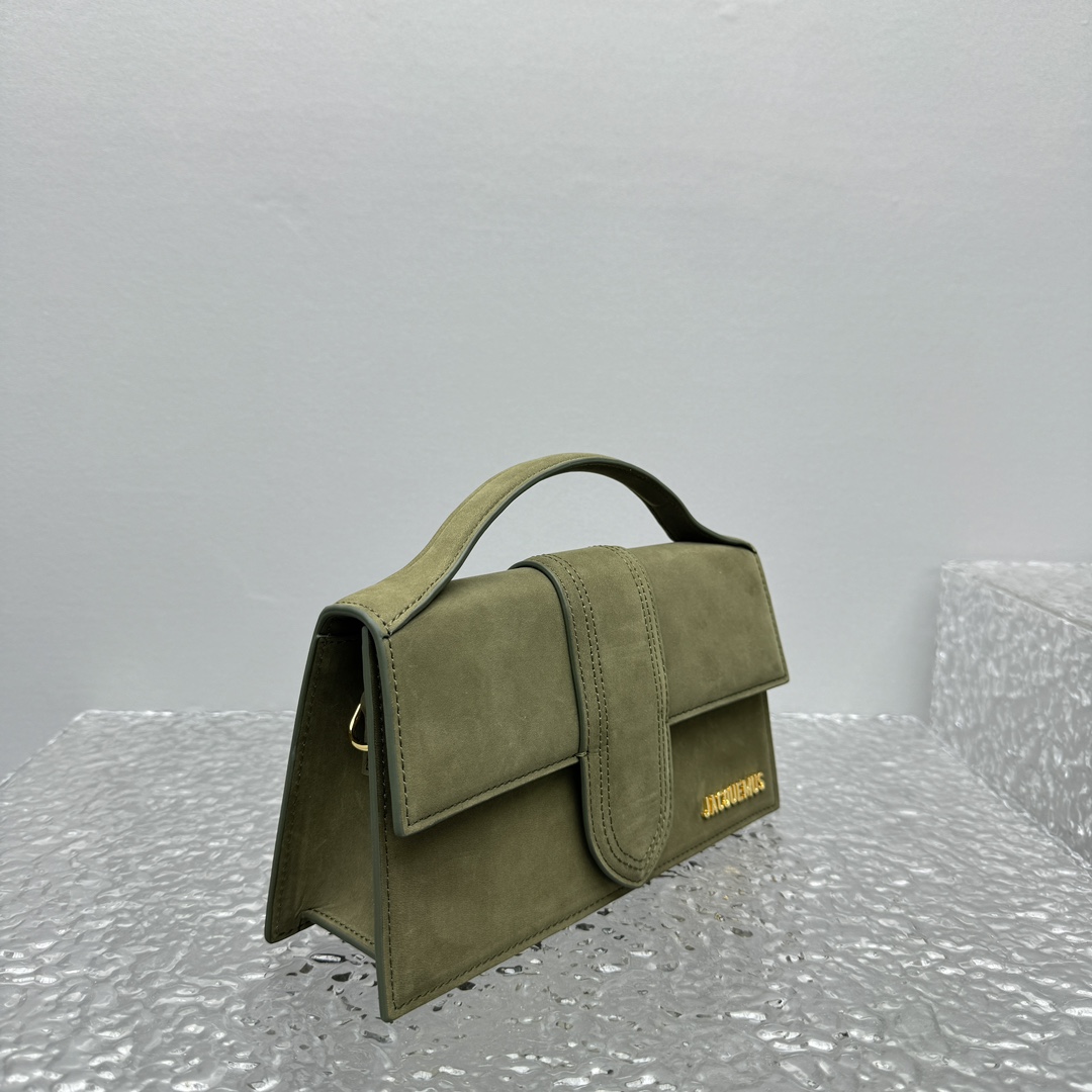 Jacquemusfrostbag in olive green | eBay