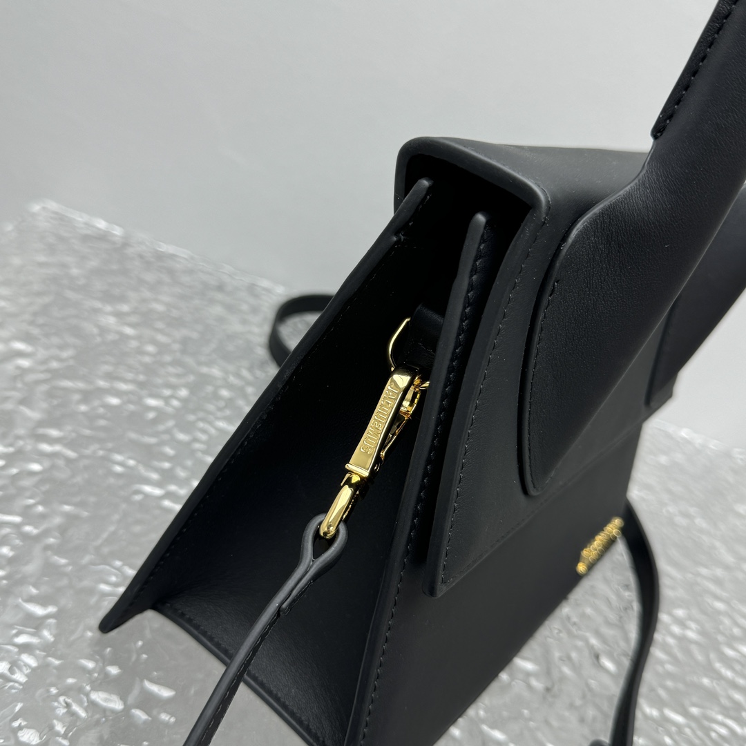 Jacquemus Le Chiquito Mini Bag 'Black' 213BA01213300990