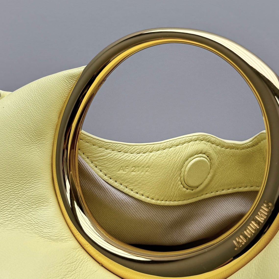 Jacquemus Le Calino Ring Top-Handle Bag - Pale Yellow |
