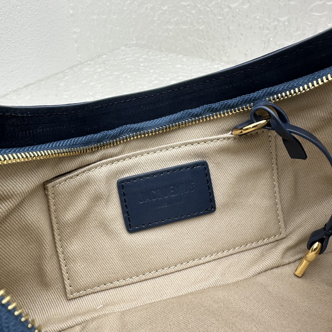 Jacquemus Navy Le Raphia 'Le Bisou Cadenas' Bag Jacquemus