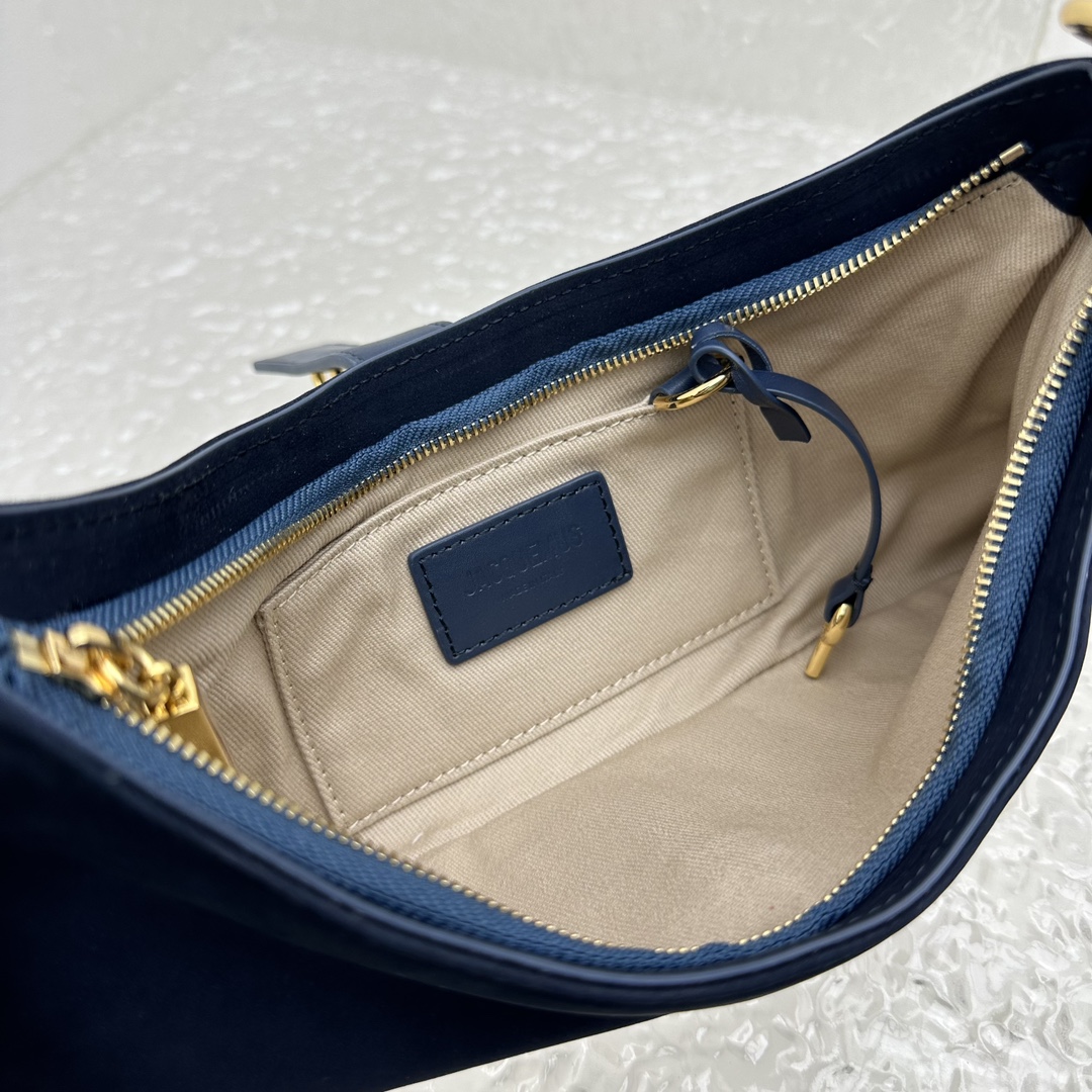 Jacquemus Navy Le Raphia 'Le Bisou Cadenas' Bag Jacquemus