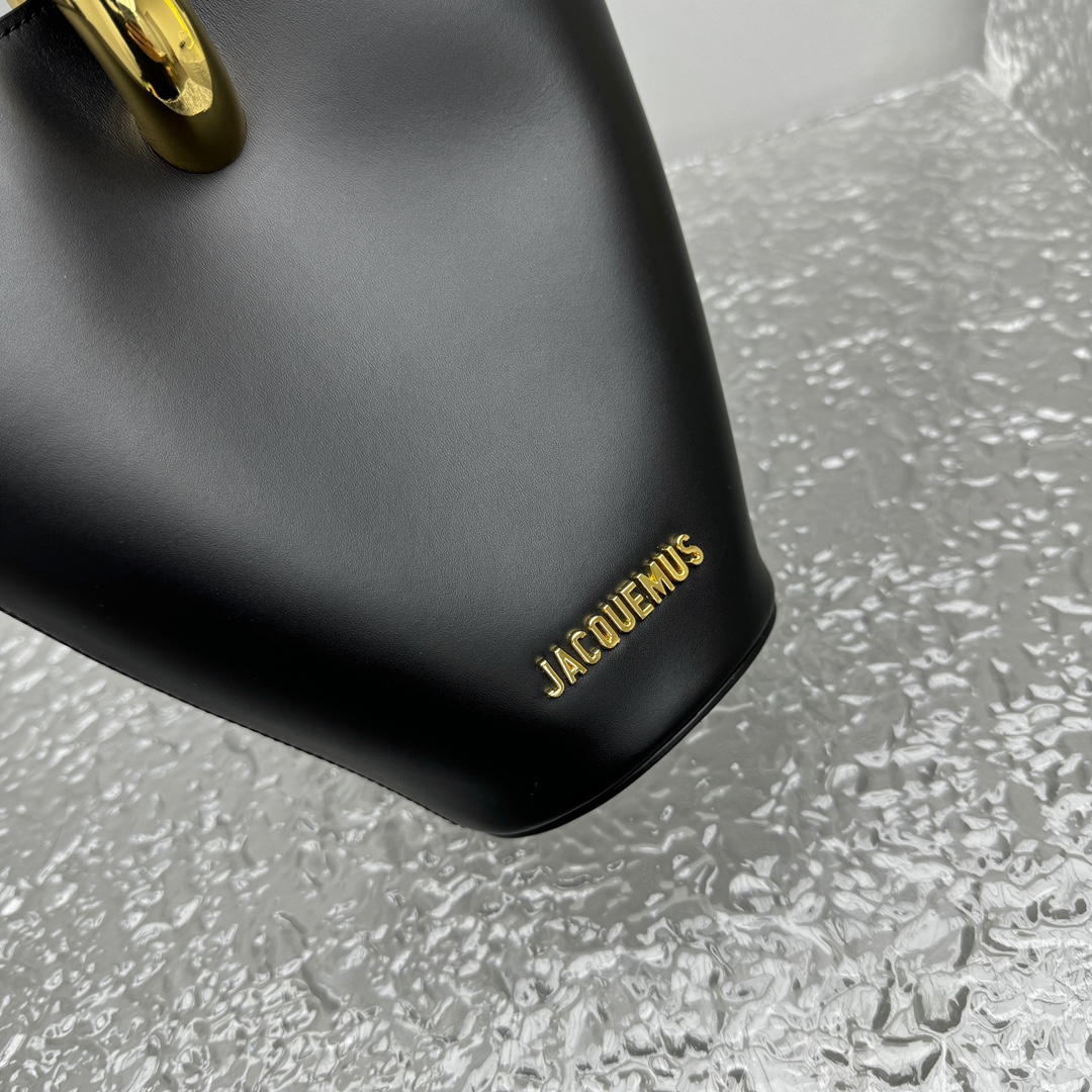 Jacquemus Le Petit Bambola Bucket Bag in Black |