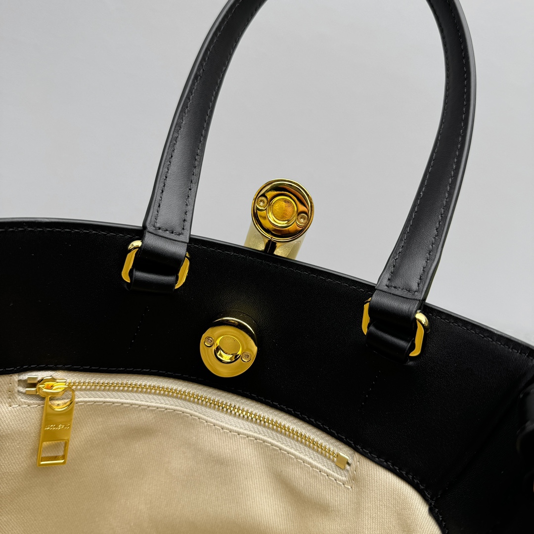 Jacquemus Le Petit Bambola Bucket Bag in Black |