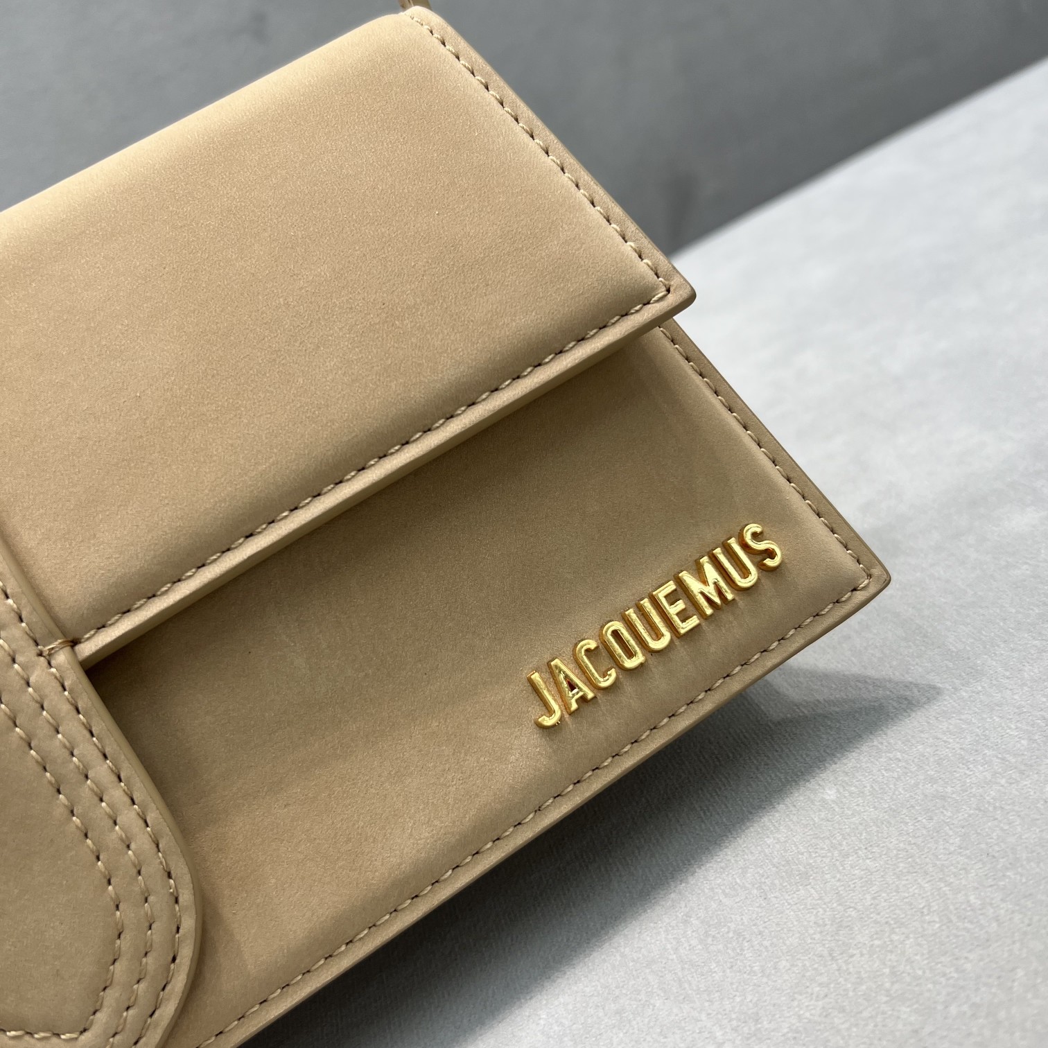 Jacquemus Le Bambino Leather Shoulder Bag in Brown - Jacquemus 00729