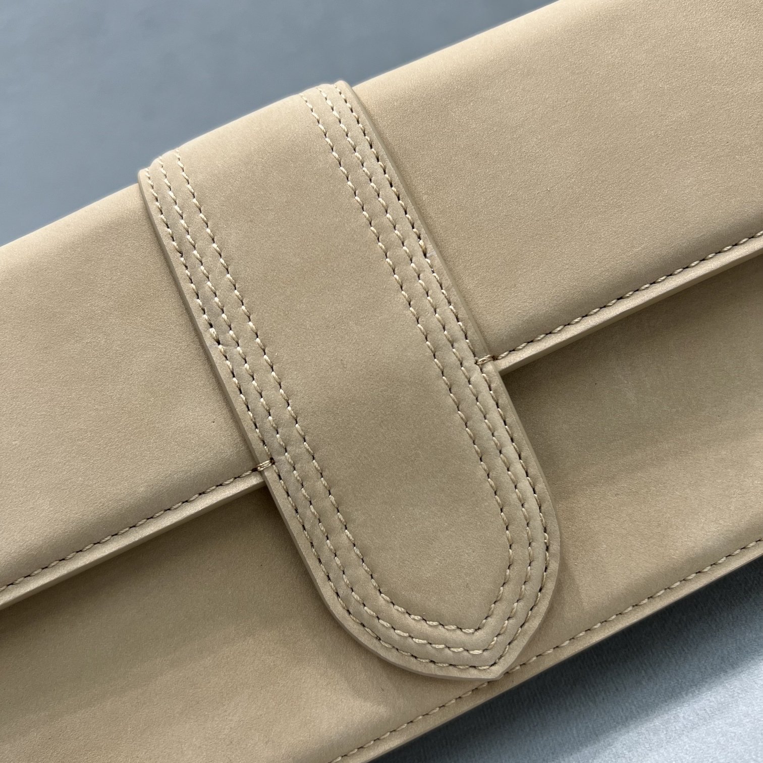 Jacquemus Le Bambino Leather Shoulder Bag in Brown - Jacquemus 00729