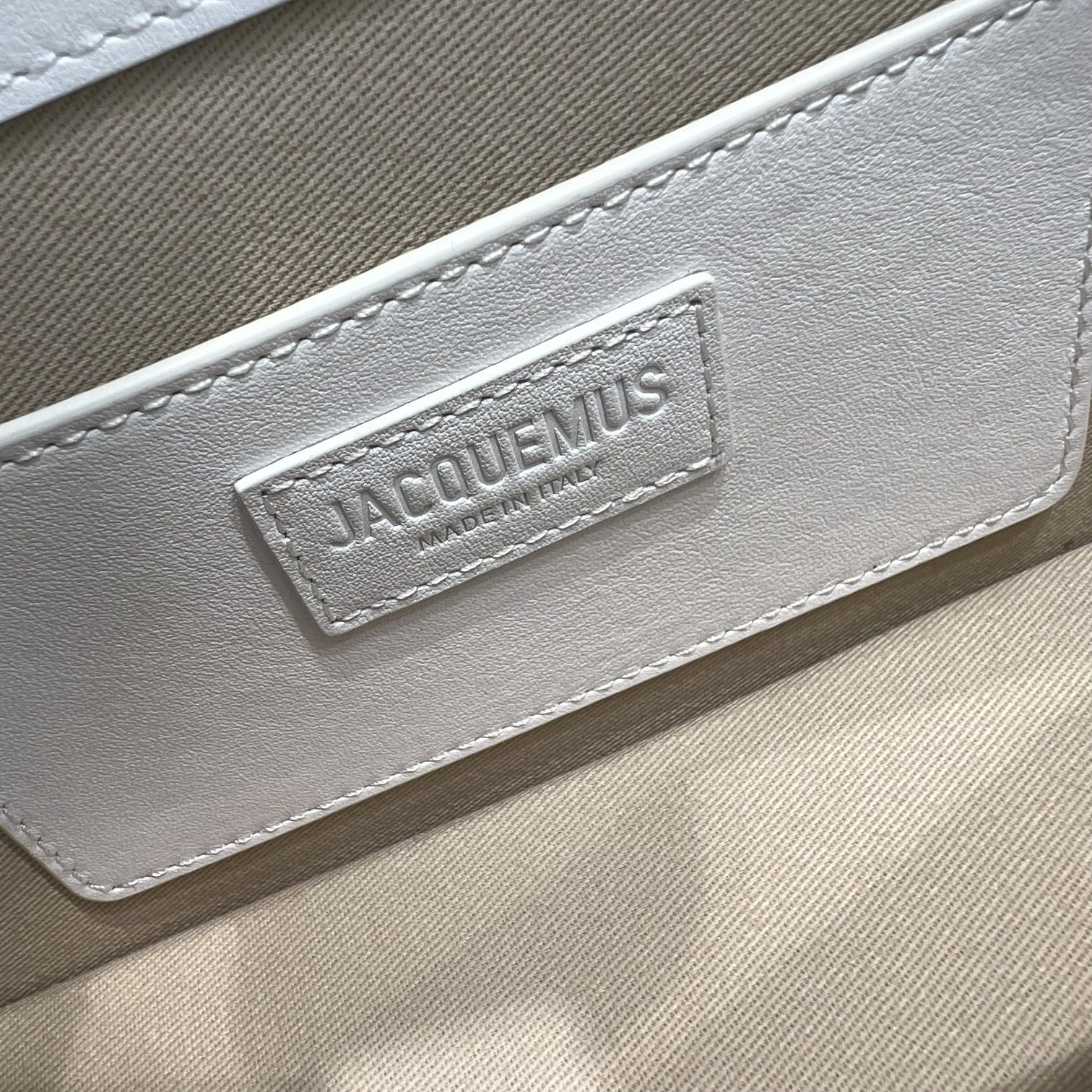 Le Bambino Long leather shoulder bag in white Jacquemus 00759