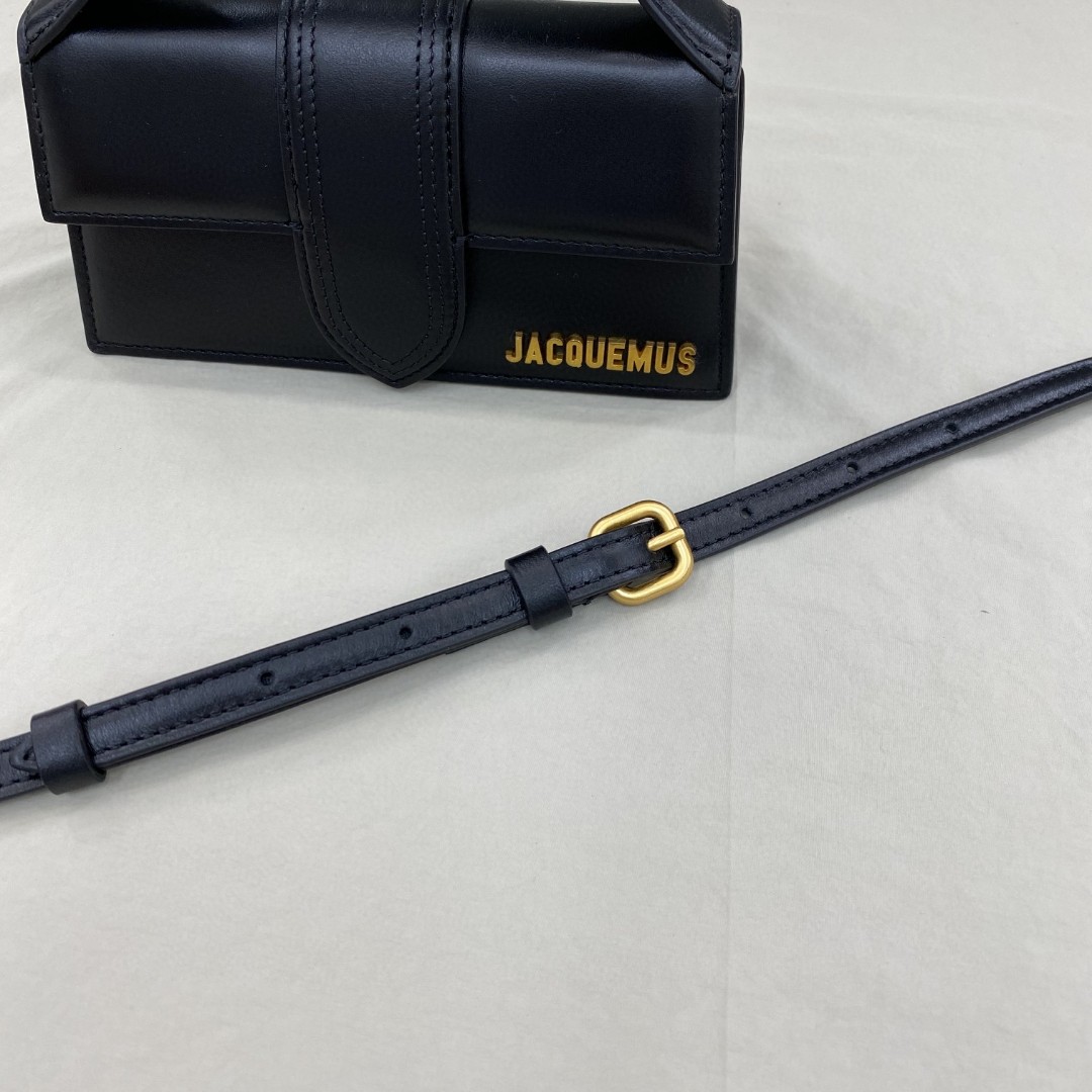 bag  Jacquemus Black La Montagne 'Le Bambino' Clutch