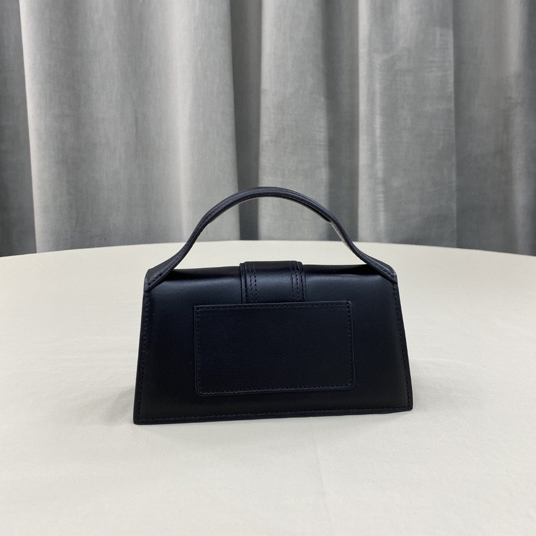bag  Jacquemus Black La Montagne 'Le Bambino' Clutch