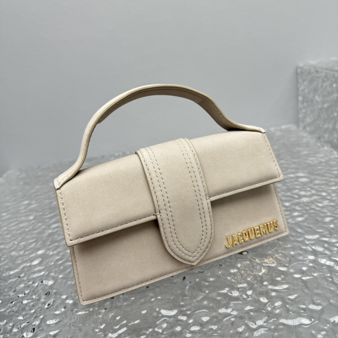 Jacquemus Le Bambino Logo Plaque Top Handle Bag in Cream