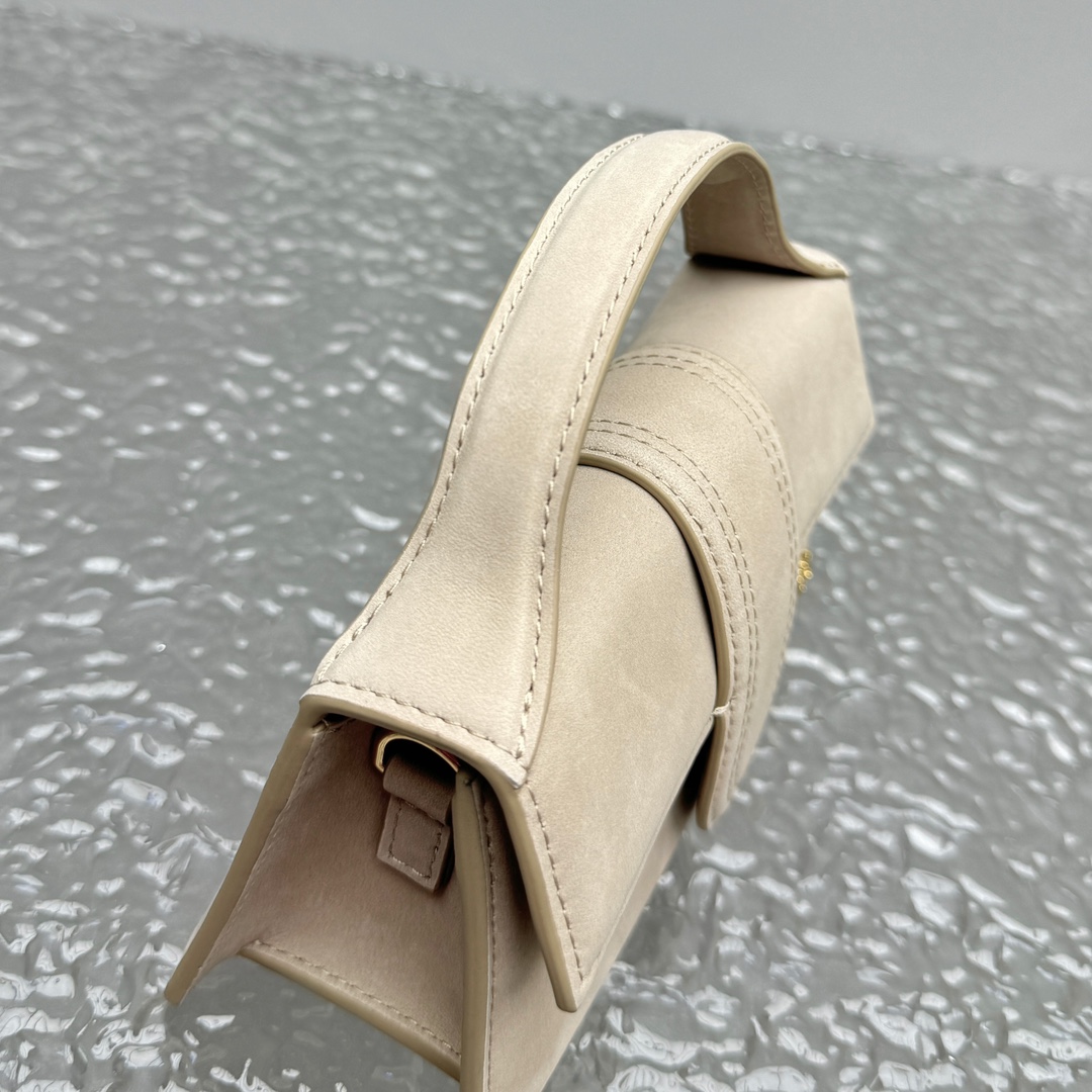 Jacquemus Le Bambino Logo Plaque Top Handle Bag in Cream