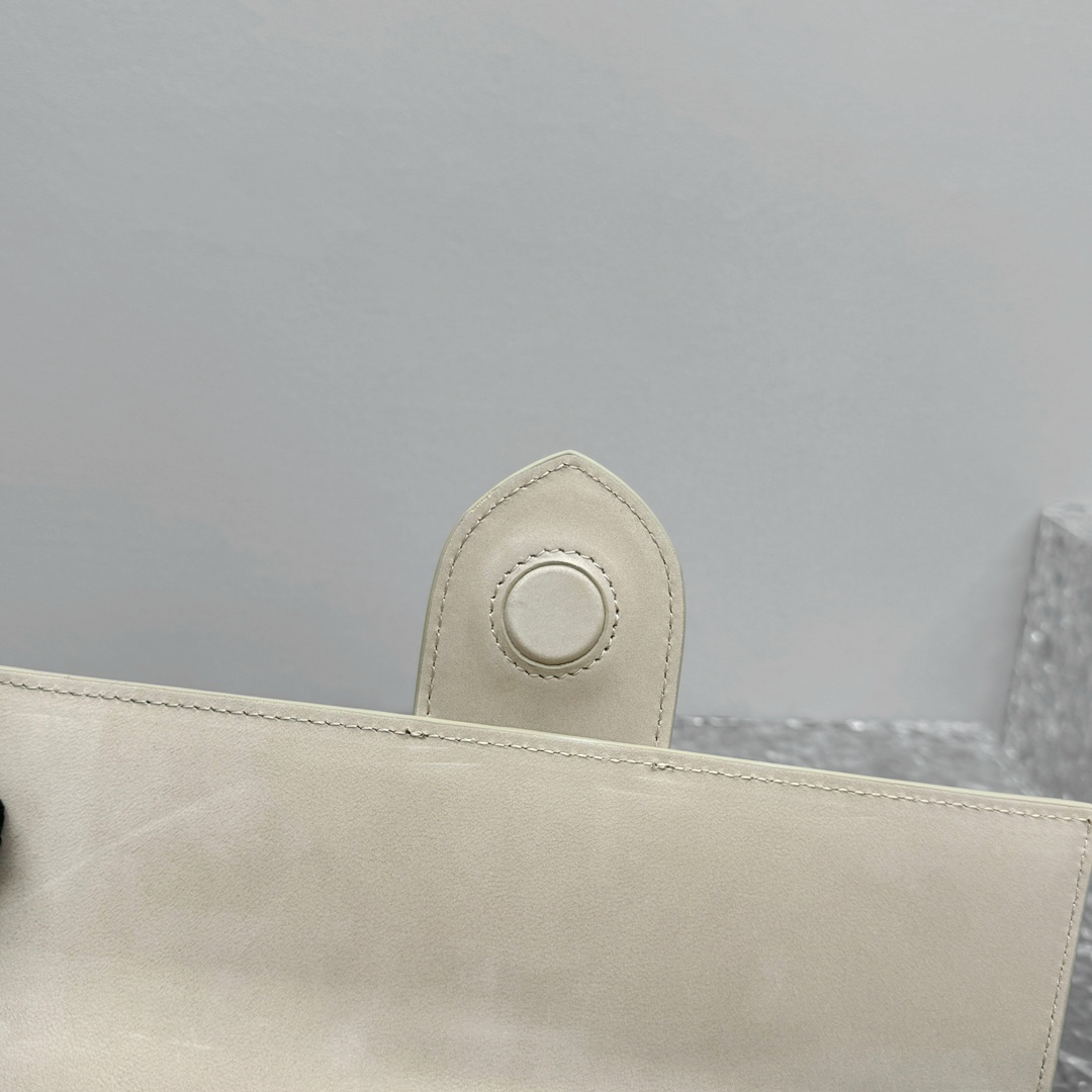JACQUEMUS LE BAMBINO SUEDE DARK BEIGE