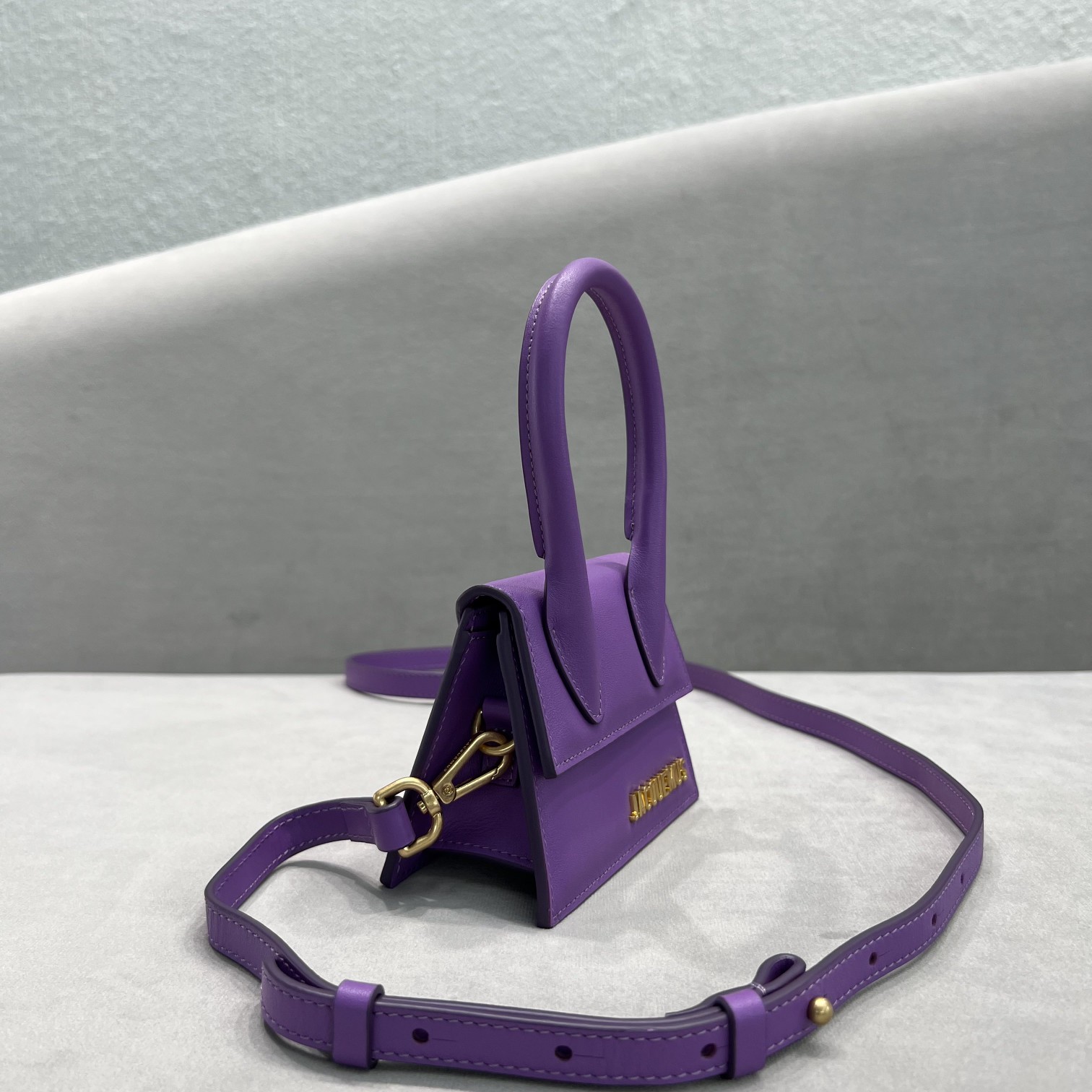 Jacquemus Women's' Le Chiquito Handbag in Purple Jacquemus 00999