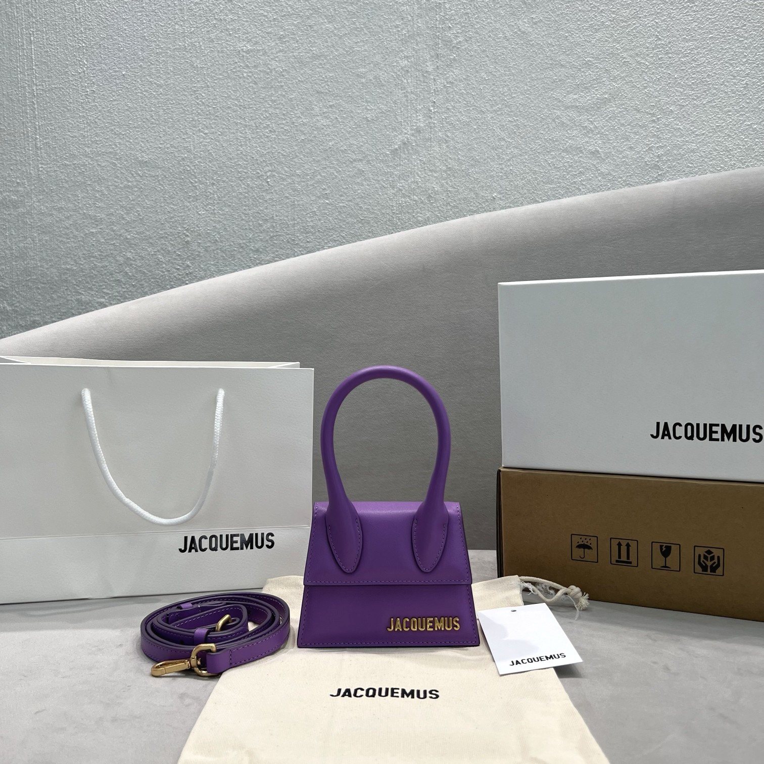 Jacquemus Women’s’ Le Chiquito Handbag in Purple Jacquemus 00999