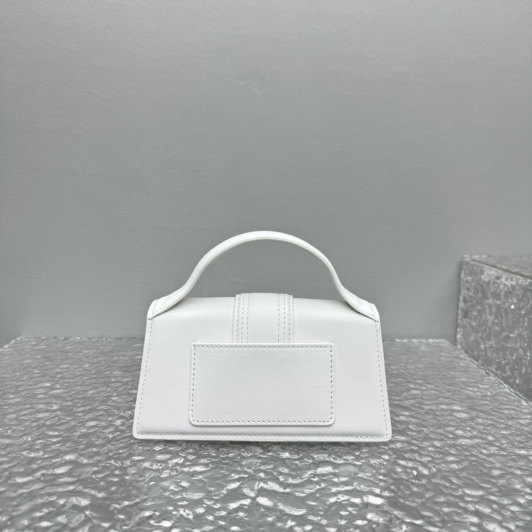 Jacquemus Le Bambino Leather Crossbody Bag 'White'